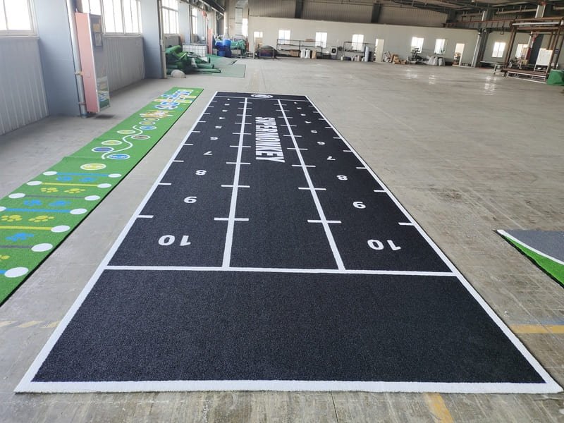 Installation de gazon pour gymnase intérieur dans un environnement à température contrôlée